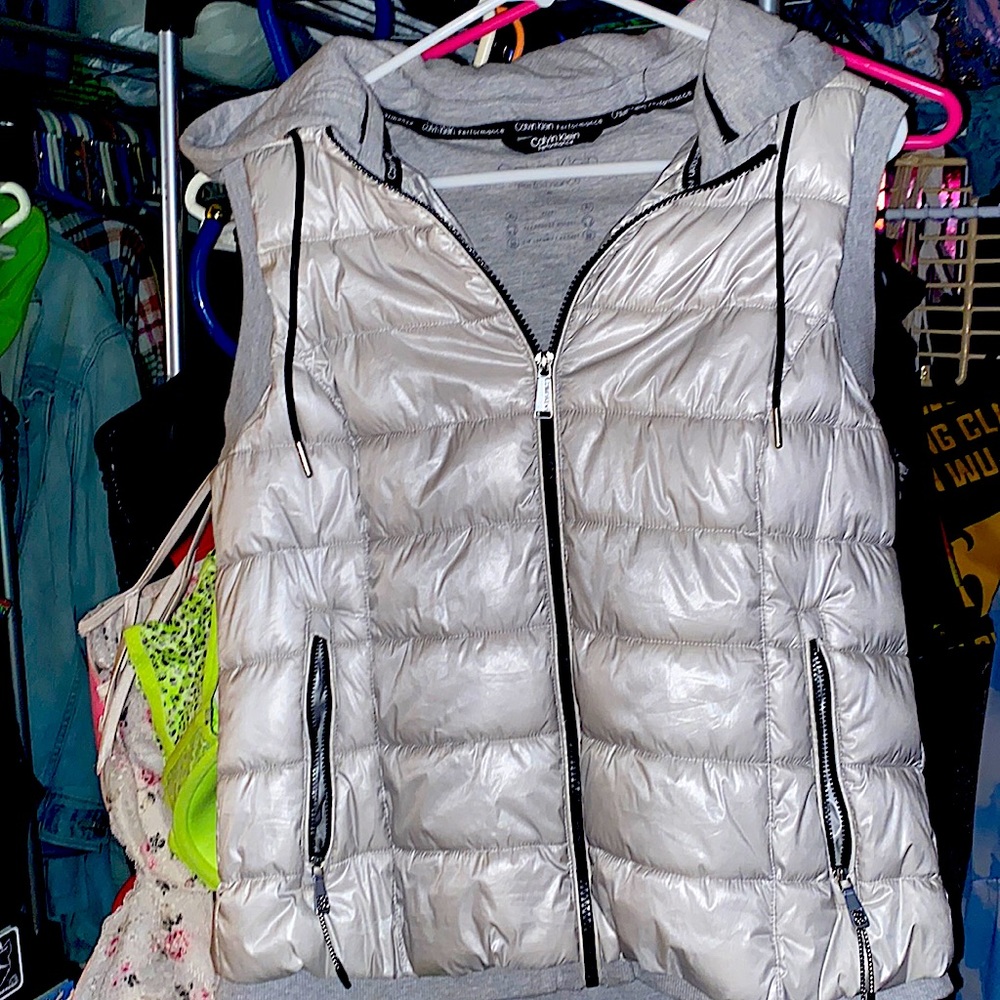 Calvin Klein performance bubble vest
